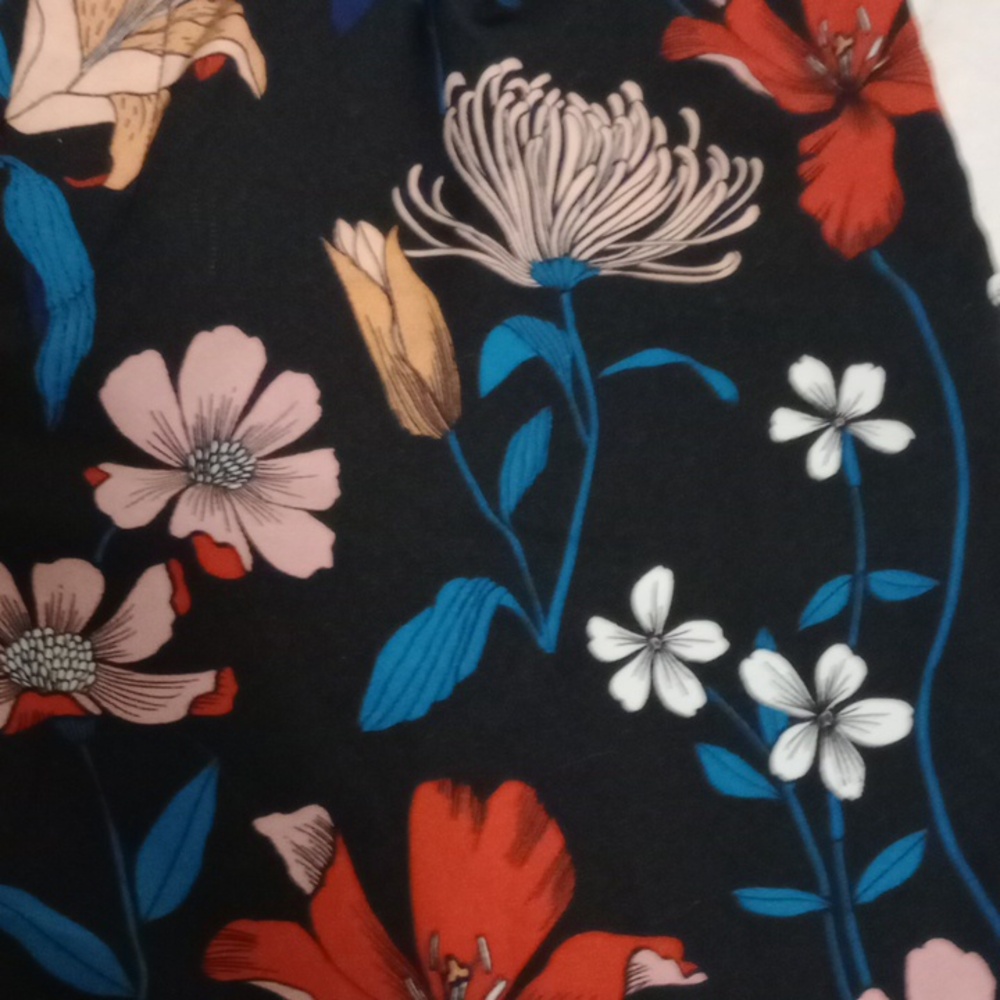 Who What Wear Floral Tapered Pants Size 8 - Picture 6 of 10